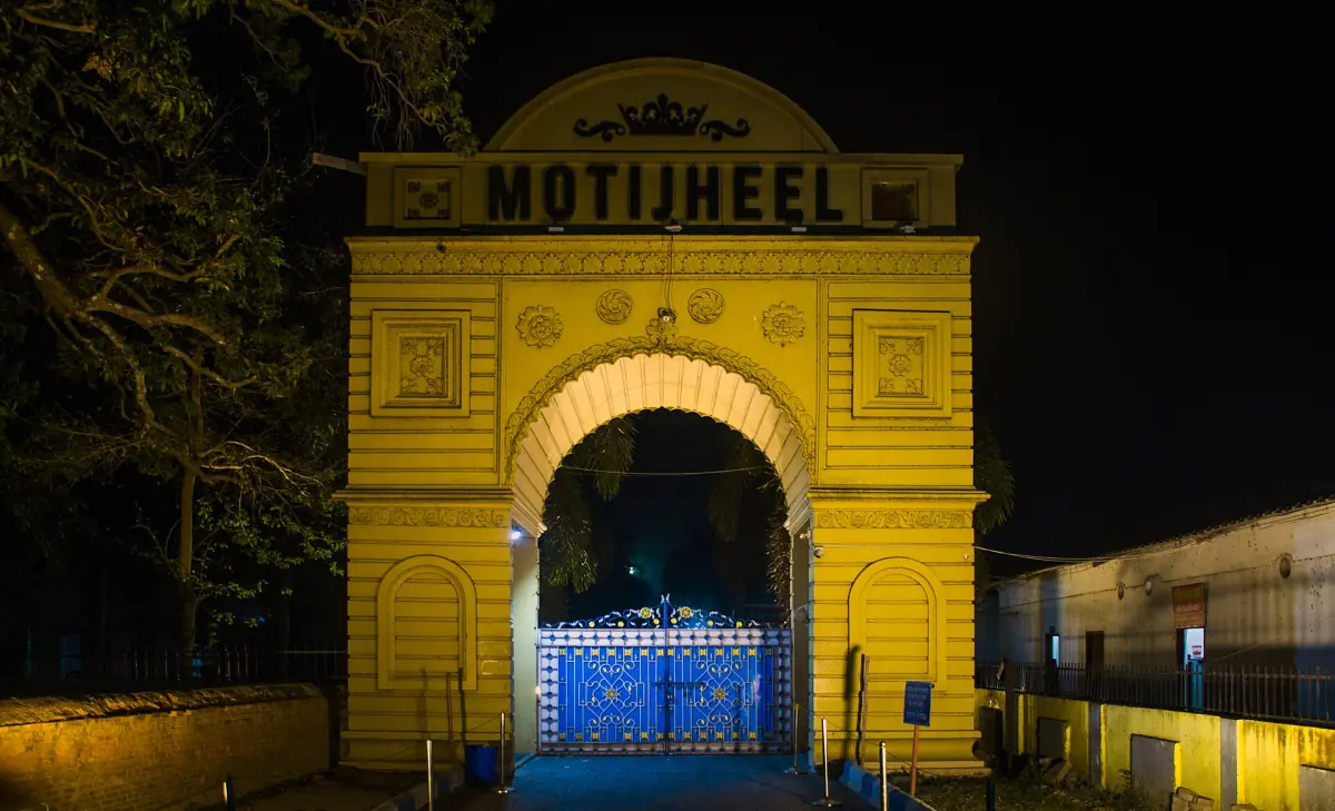 The Motijheel gate at night