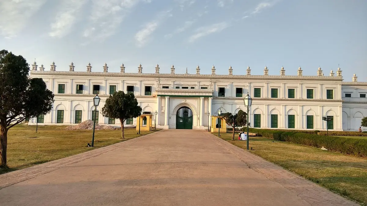 The long front of the Nizamat Imambara