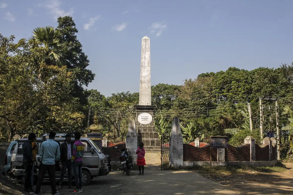 Das Denkmal am Schlachtfeld von Plassey
